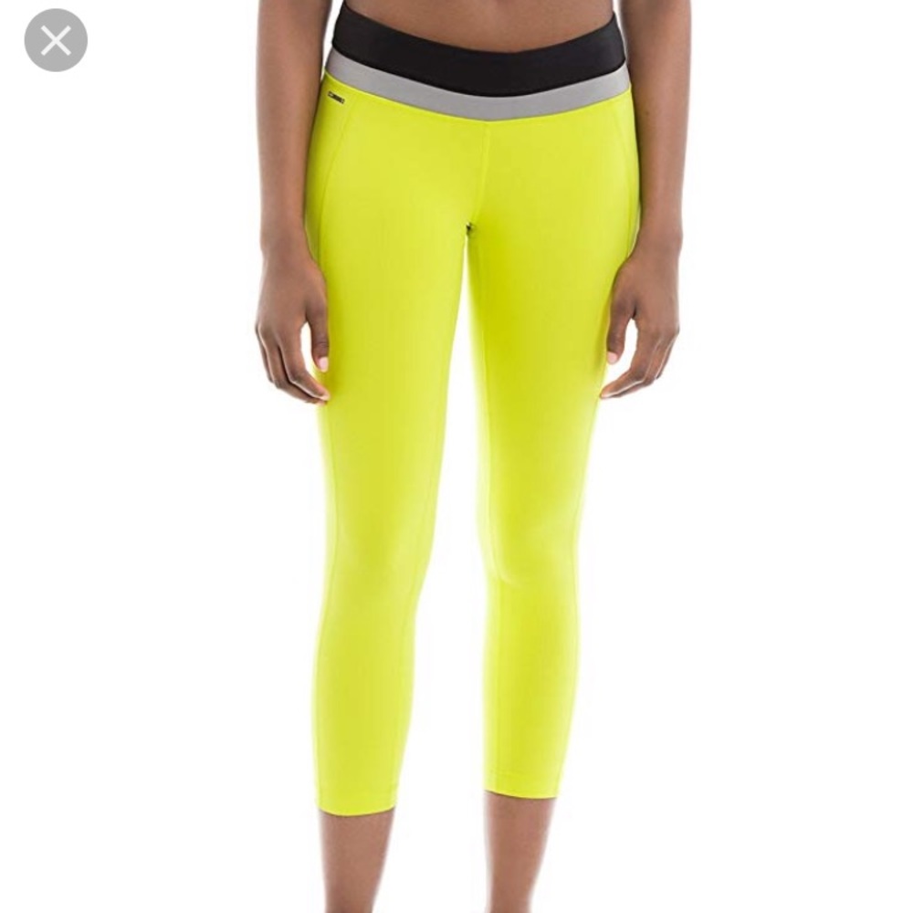 ✨NWT✨ LOLE Motion Crop Yoga Pants